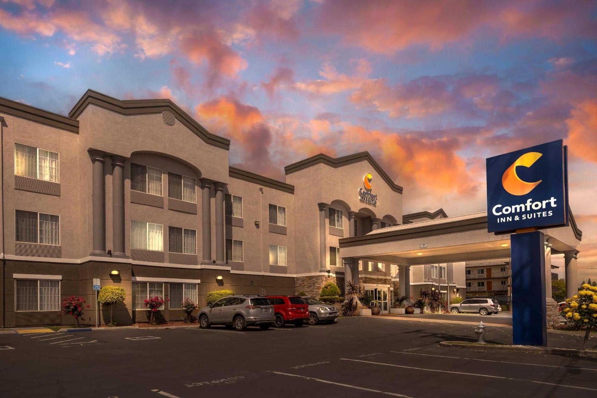 Hotel Comfort & - Area 3*