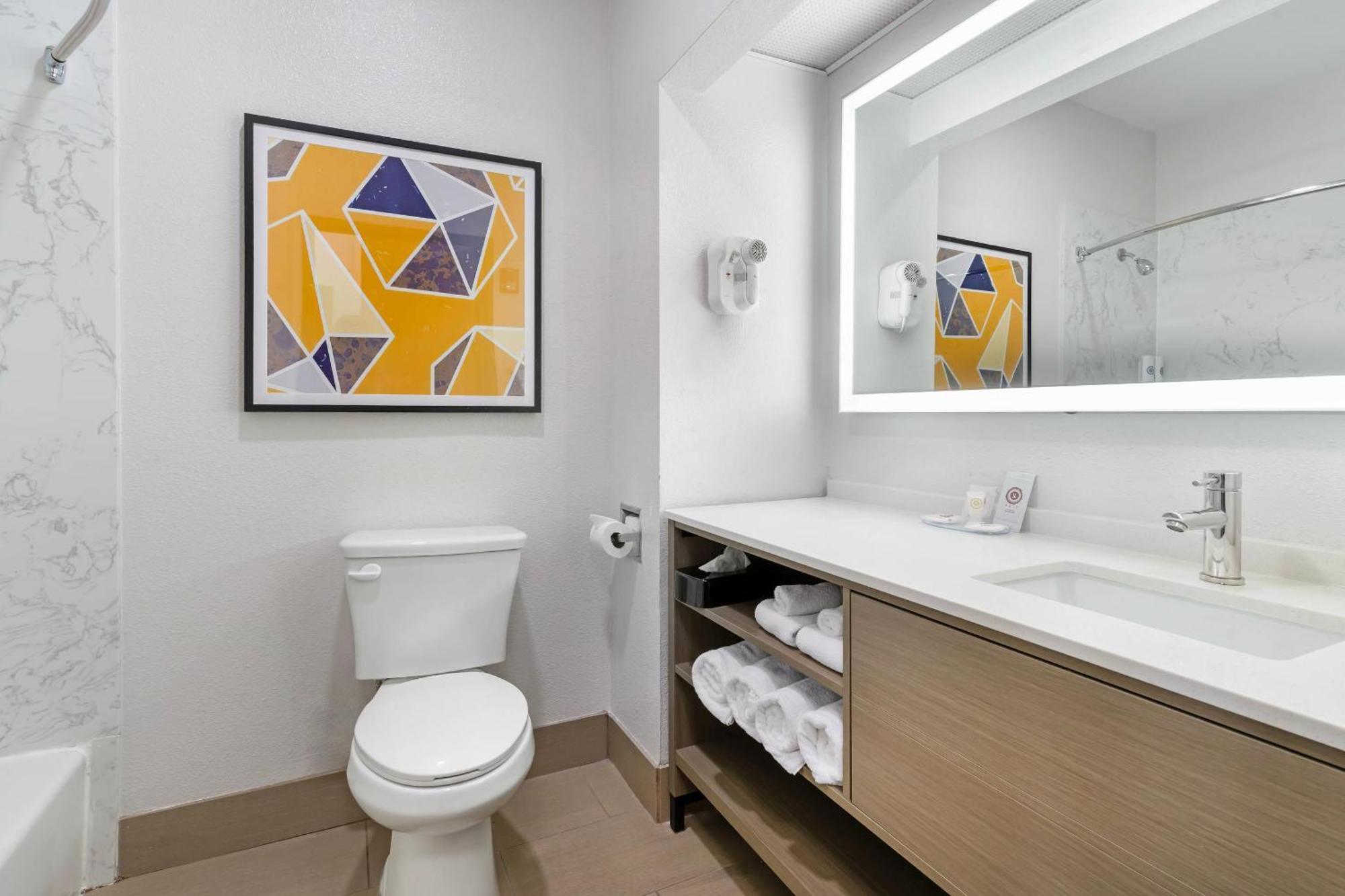 Hotel Comfort & - Area 3*